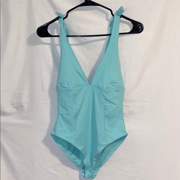 L*Space Isabelle One Piece Swimsuit Sz 8 - Picture 4 of 10